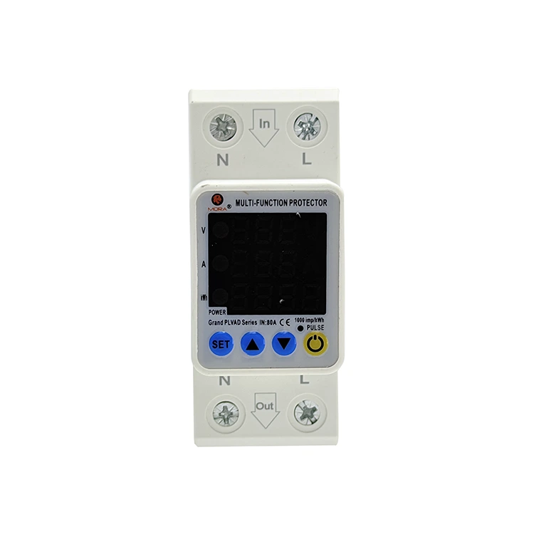 Display triplo tipo M con protezione di tensione a riconnessione automatica 2P