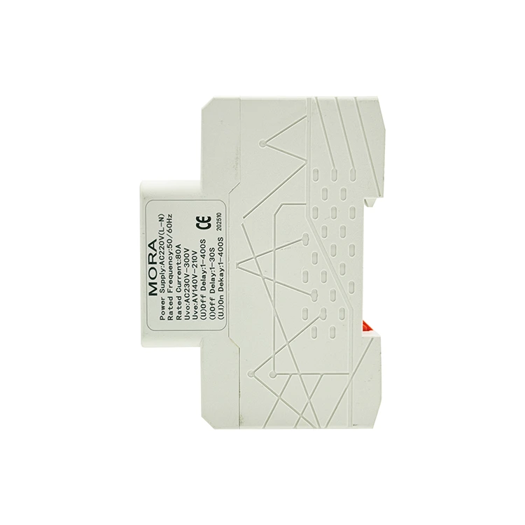 Display triplo tipo M con protezione di tensione a riconnessione automatica 2P